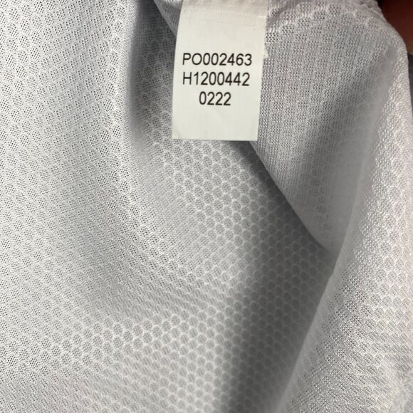 HUK Icon X Tide Change Fishing Performance Sun Shirt Whitesize Medium New - Picture 6 of 16